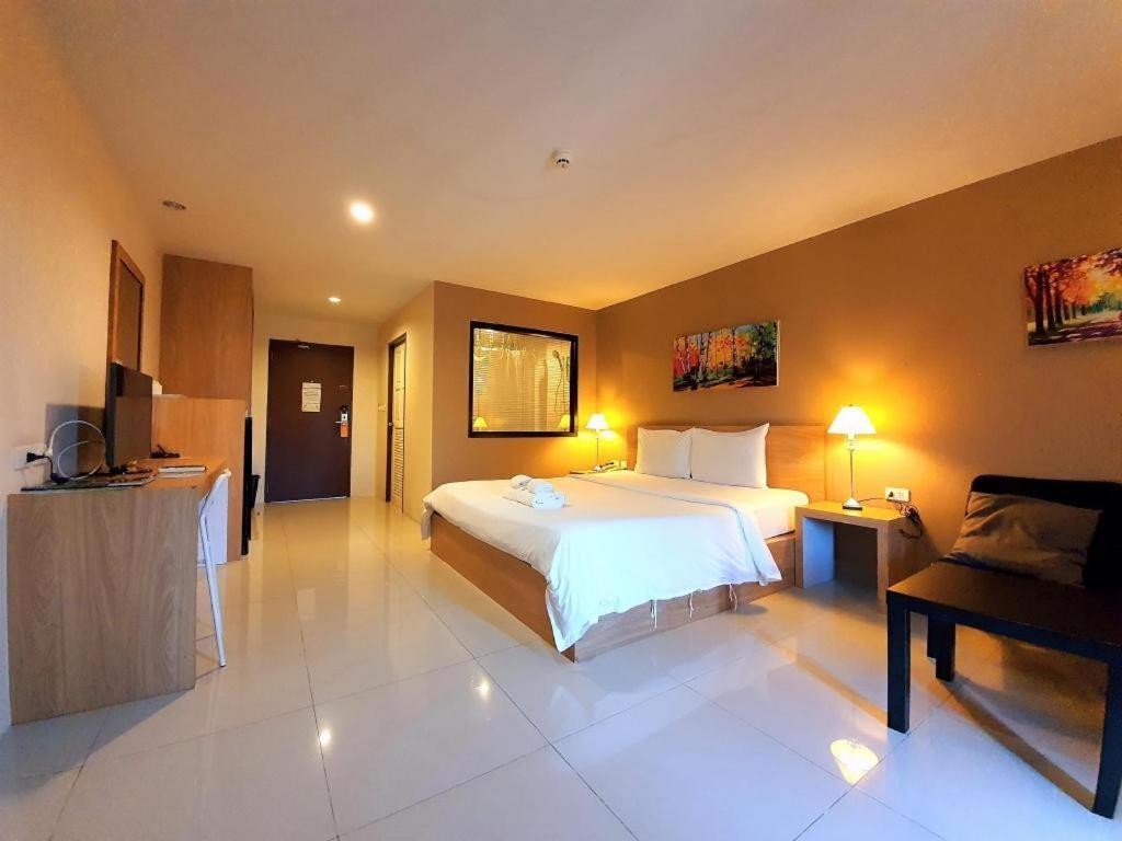 T5 Suites @ Pattaya Bagian luar foto