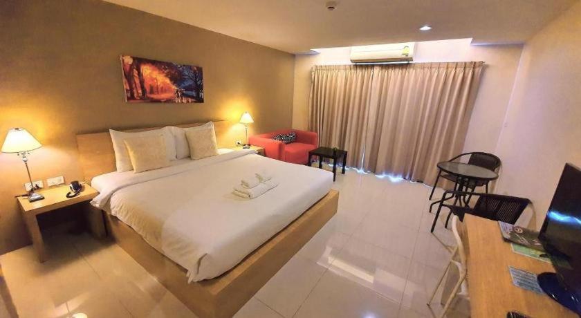 T5 Suites @ Pattaya Bagian luar foto